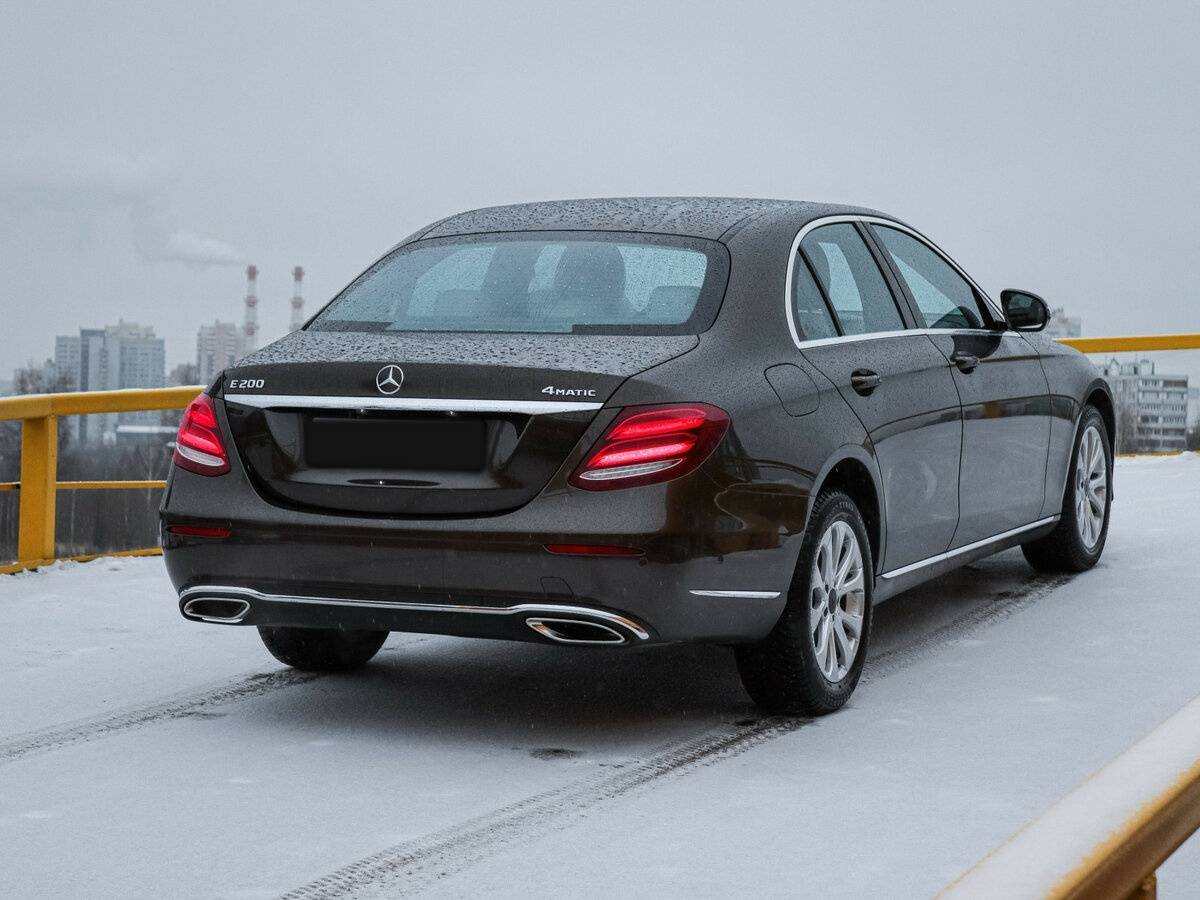 Mercedes-Benz E-Класс 2016 года с пробегом. Фото: #2