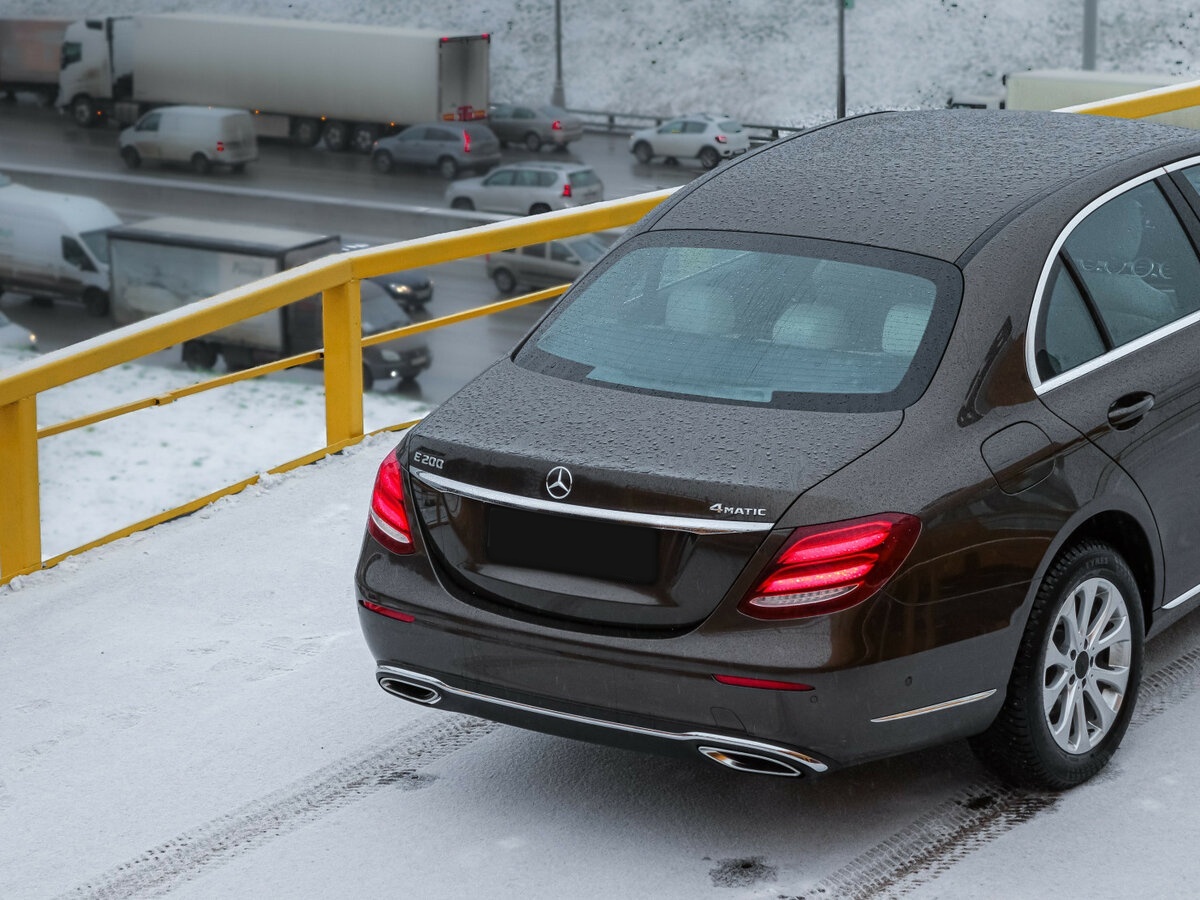 Mercedes-Benz E-Класс 2016 года с пробегом. Фото: #17