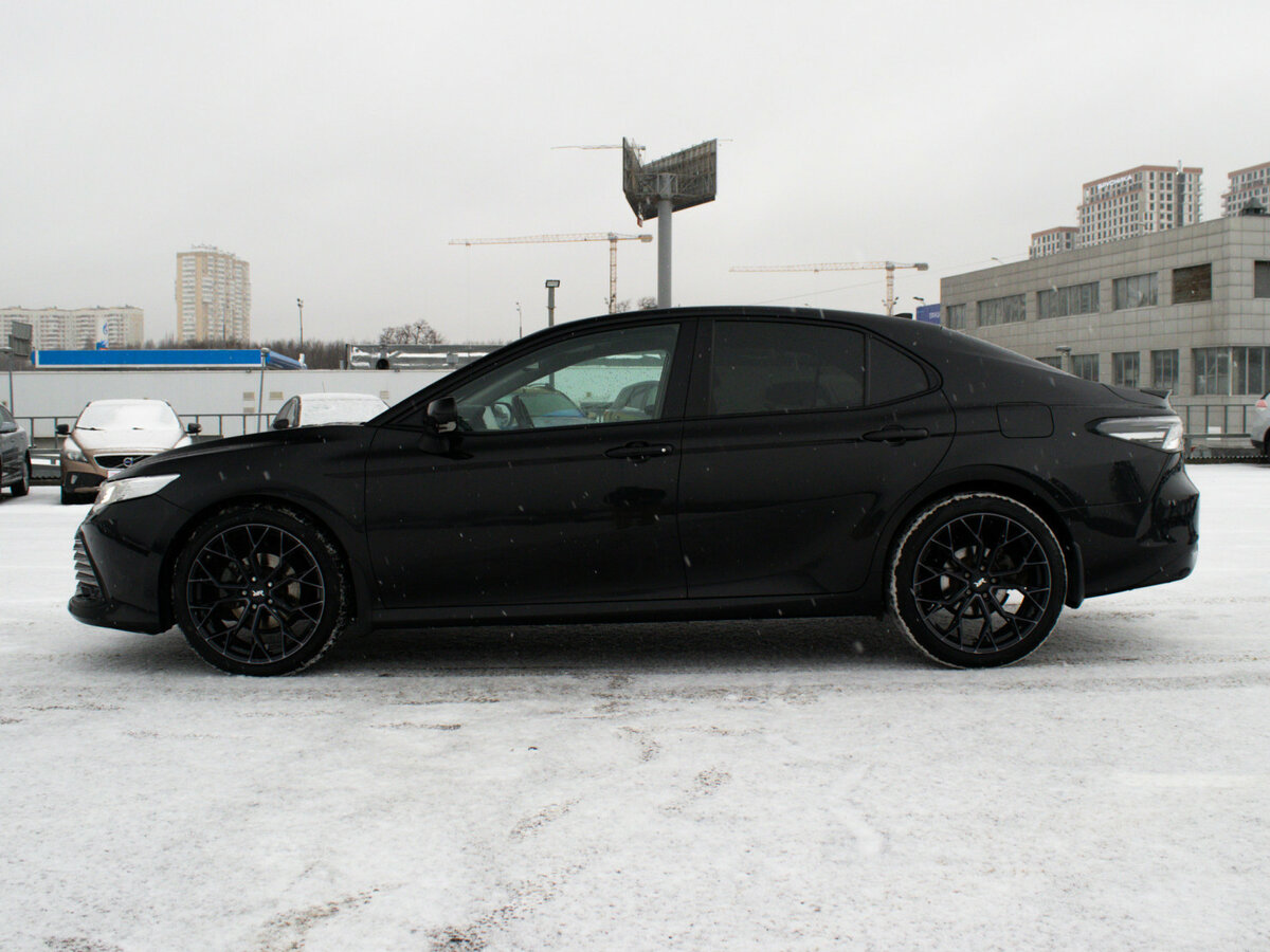 Toyota Camry 2022 года с пробегом. Фото: #7