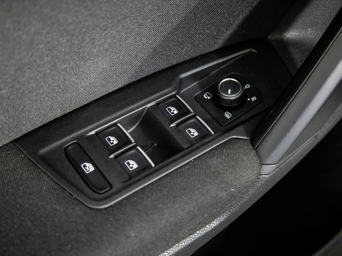 Б/У Фольксваген Тигуан 2018 года. Фото: #14