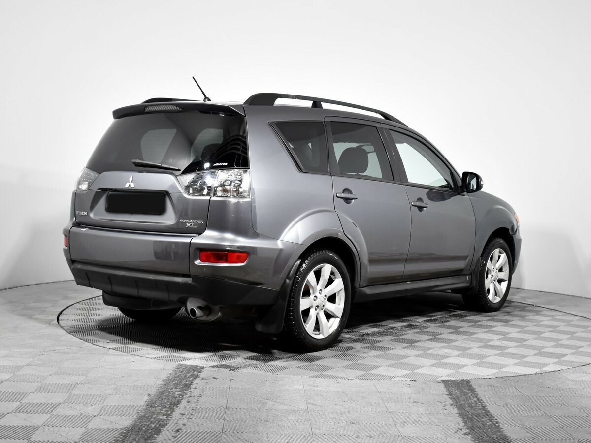 Б/У Митсубиши Оутлэндер 2012 года. Фото: #3