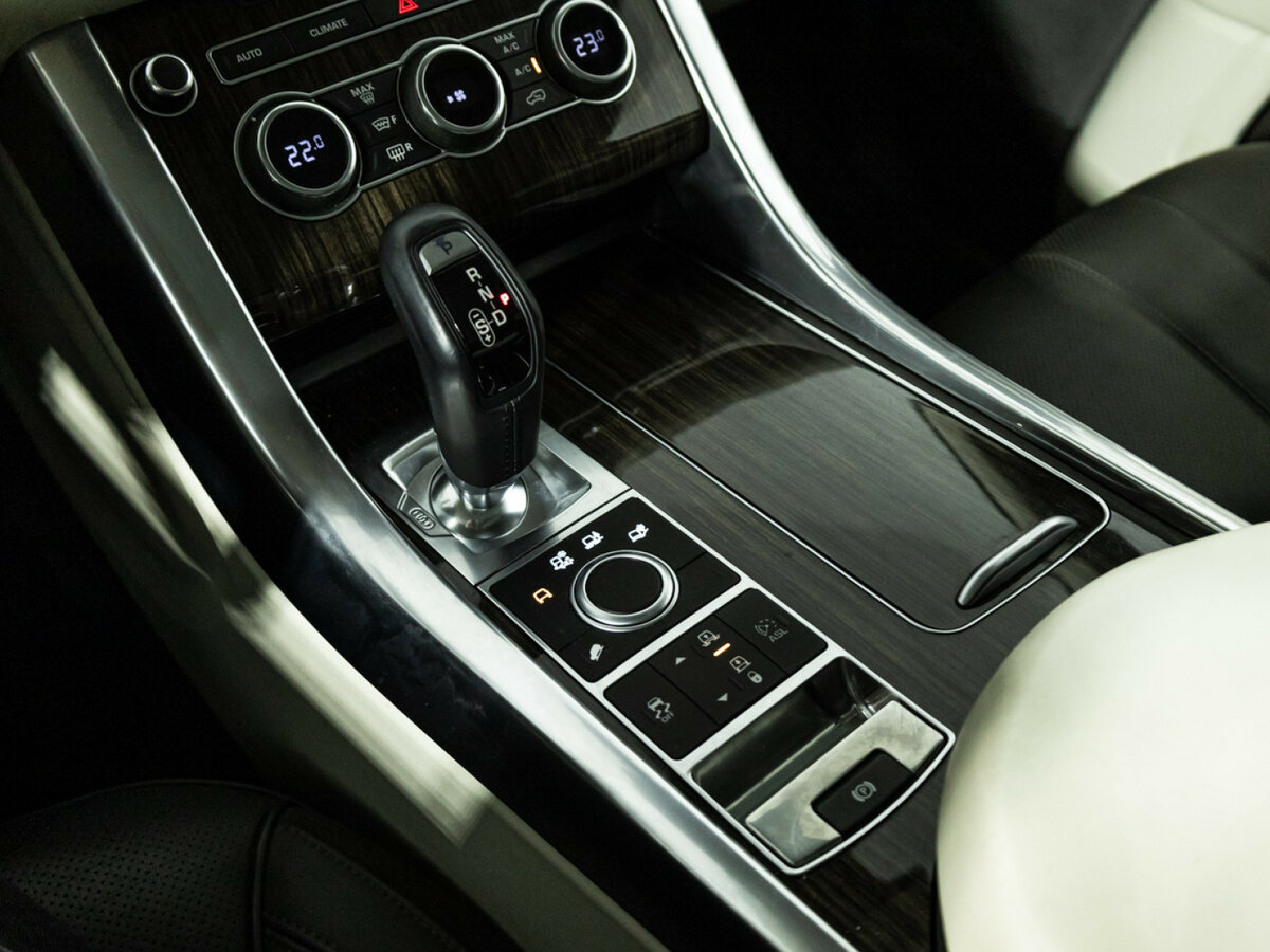 Land Rover Range Rover Sport 2014 года с пробегом. Фото: #16