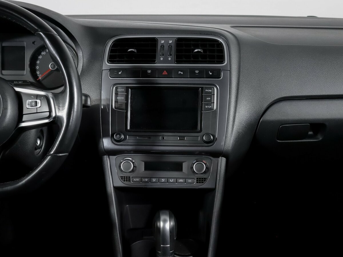 Б/У Фольксваген Поло 2019 года. Фото: #10