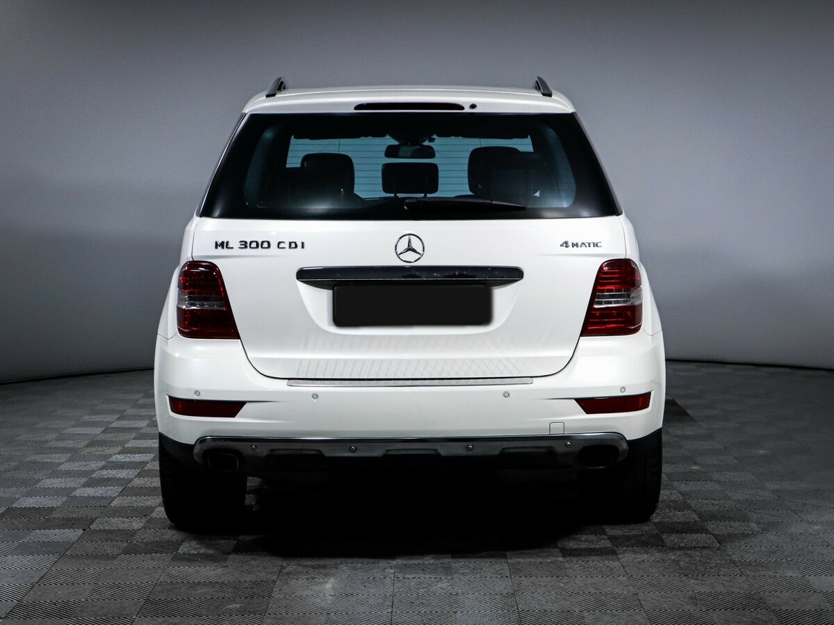 Mercedes-Benz M-Класс 2011 года с пробегом. Фото: #4