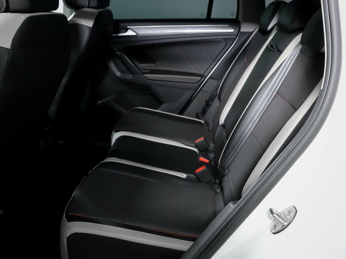 Volkswagen Tiguan 2021 года с пробегом. Фото: #9