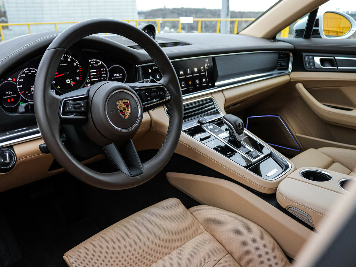 Porsche Panamera 2022 года с пробегом. Фото: #11