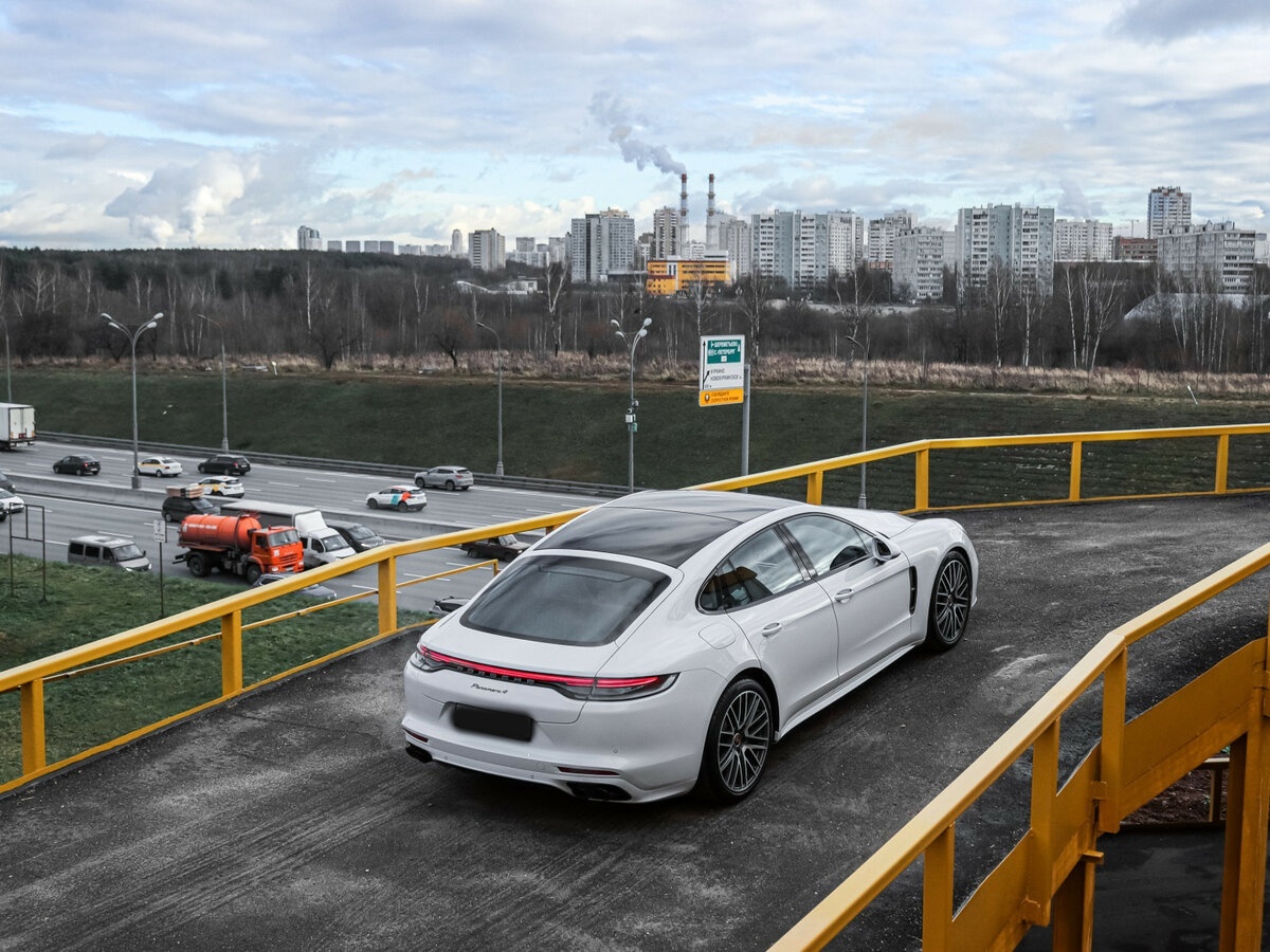 Porsche Panamera 2022 года с пробегом. Фото: #15