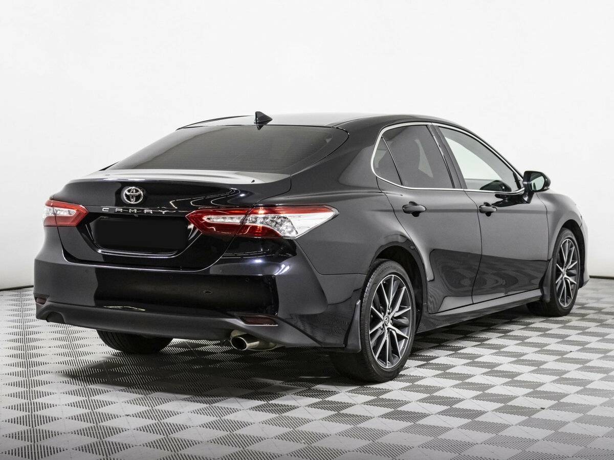 Toyota Camry 2021 года с пробегом. Фото: #3
