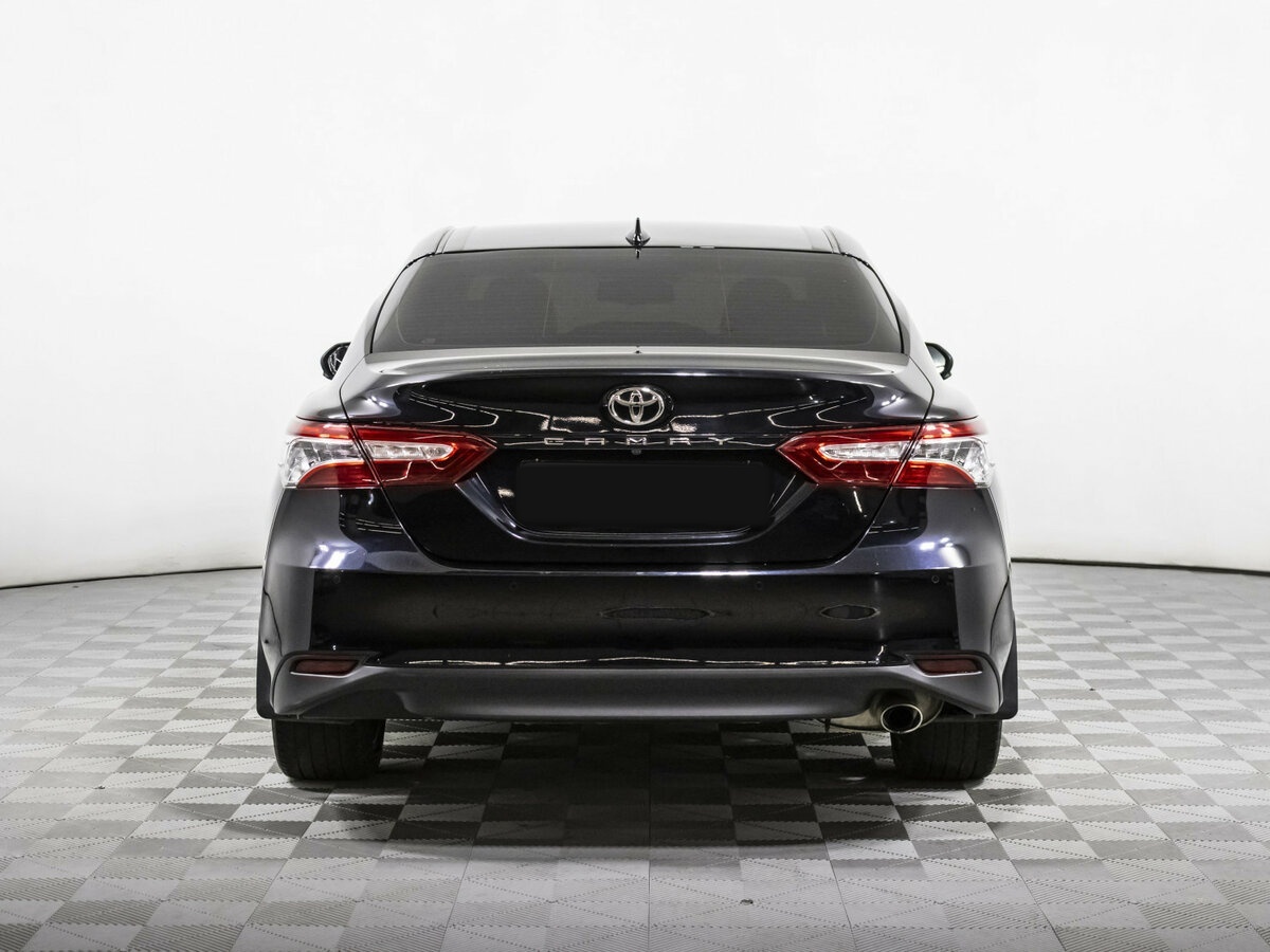 Toyota Camry 2021 года с пробегом. Фото: #4