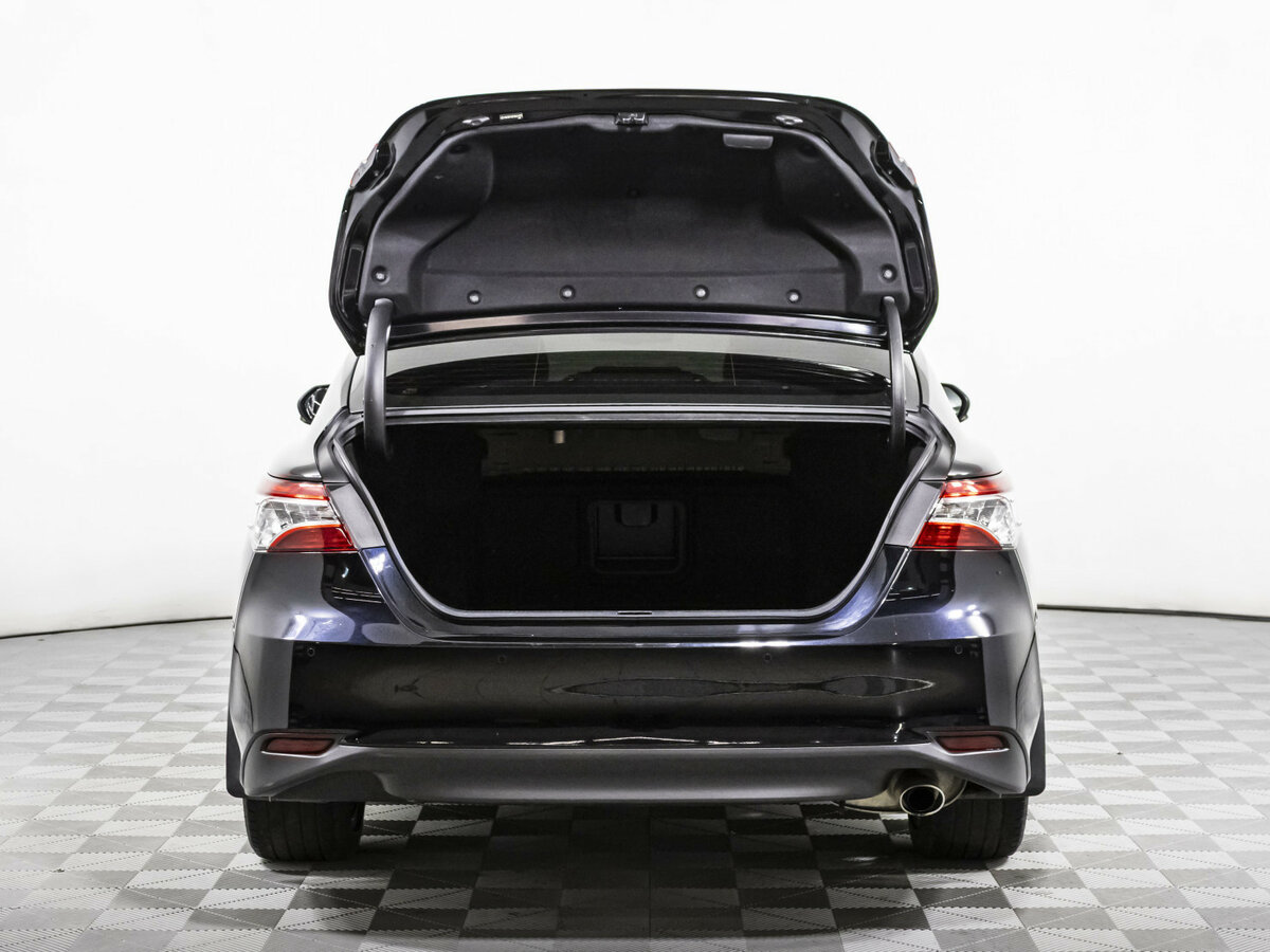 Toyota Camry 2021 года с пробегом. Фото: #16