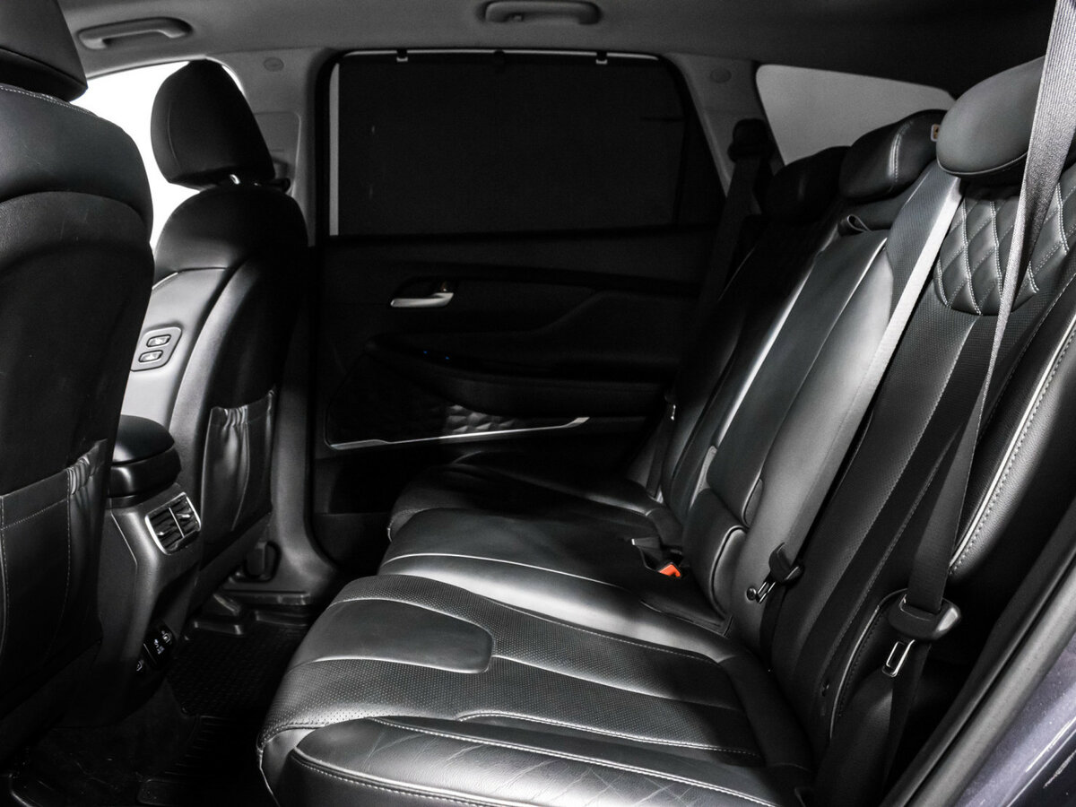 Hyundai Santa Fe 2021 года с пробегом. Фото: #9