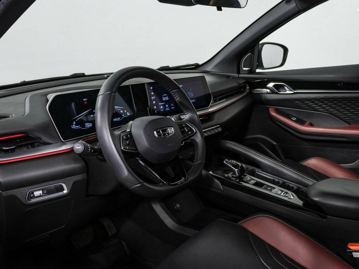 Geely Coolray 2023 года с пробегом. Фото: #7