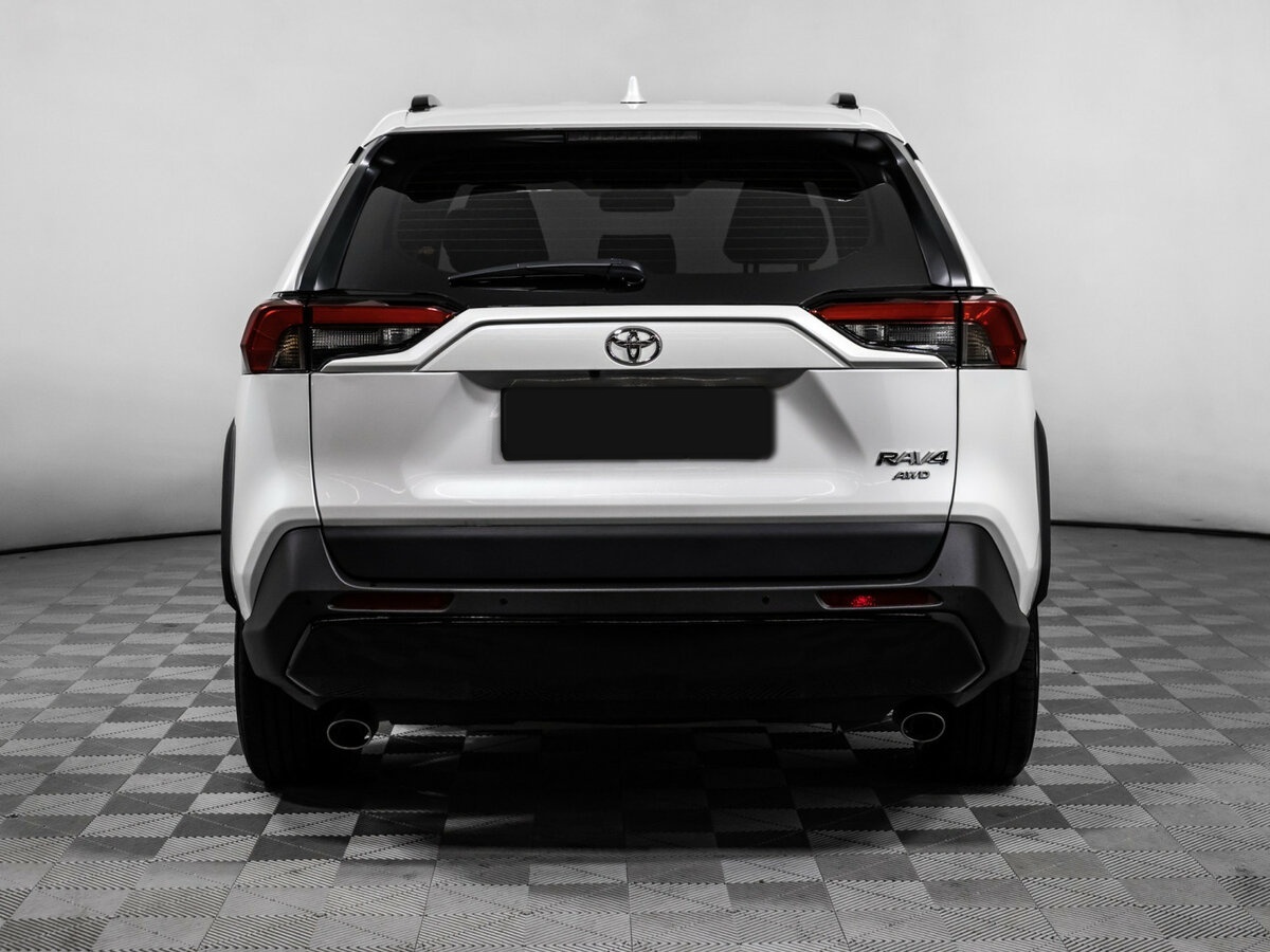 Toyota RAV4 2024 года с пробегом. Фото: #4