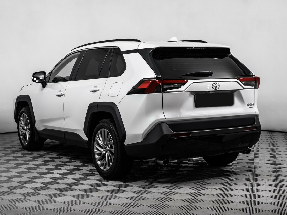 Toyota RAV4 2024 года с пробегом. Фото: #5