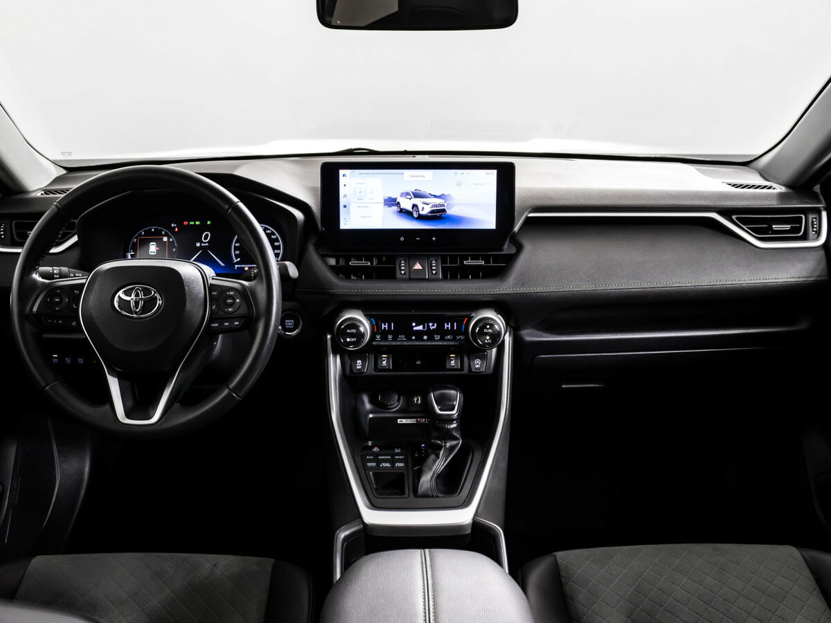 Toyota RAV4 2024 года с пробегом. Фото: #8