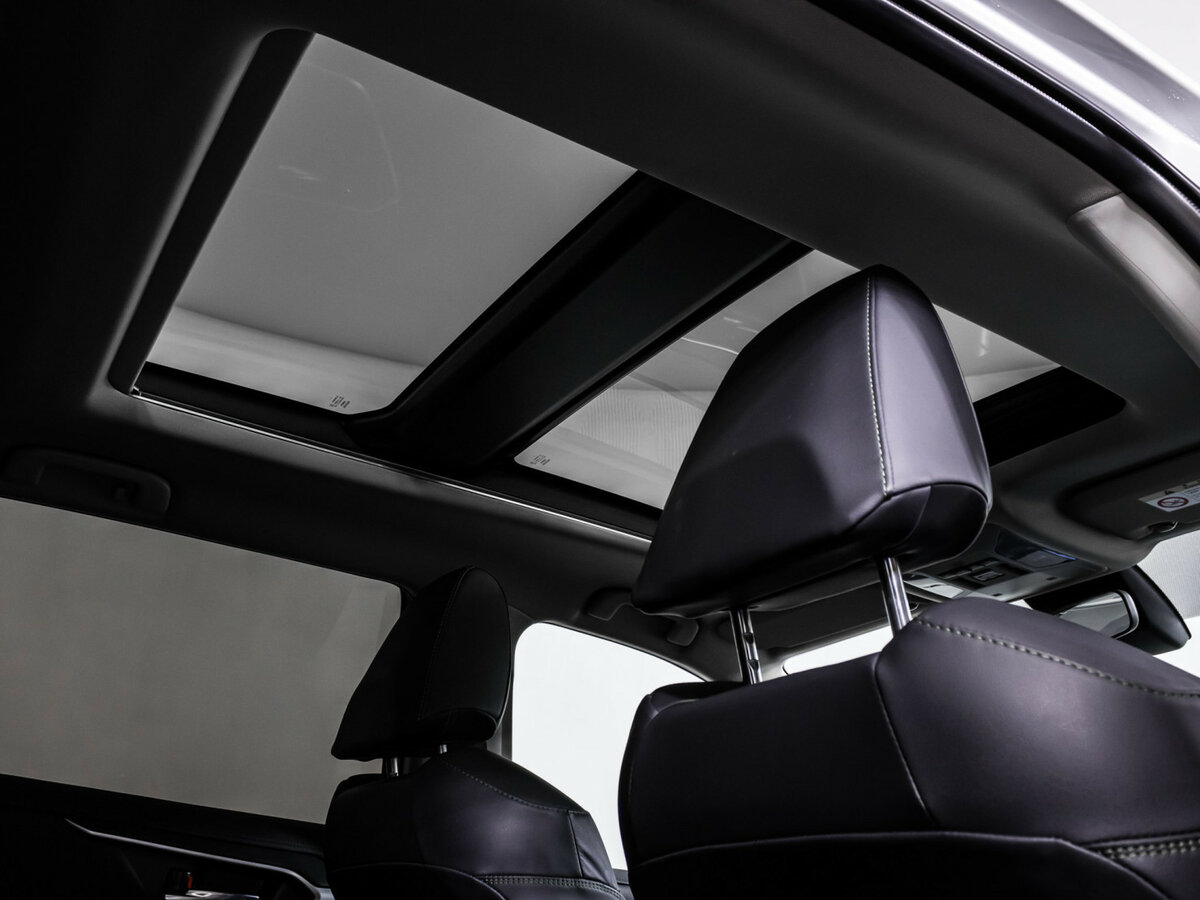 Toyota RAV4 2024 года с пробегом. Фото: #14