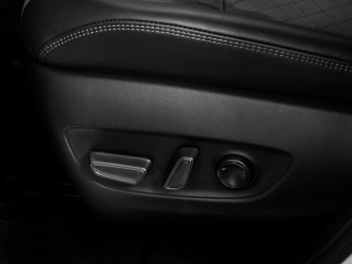 Toyota RAV4 2024 года с пробегом. Фото: #15