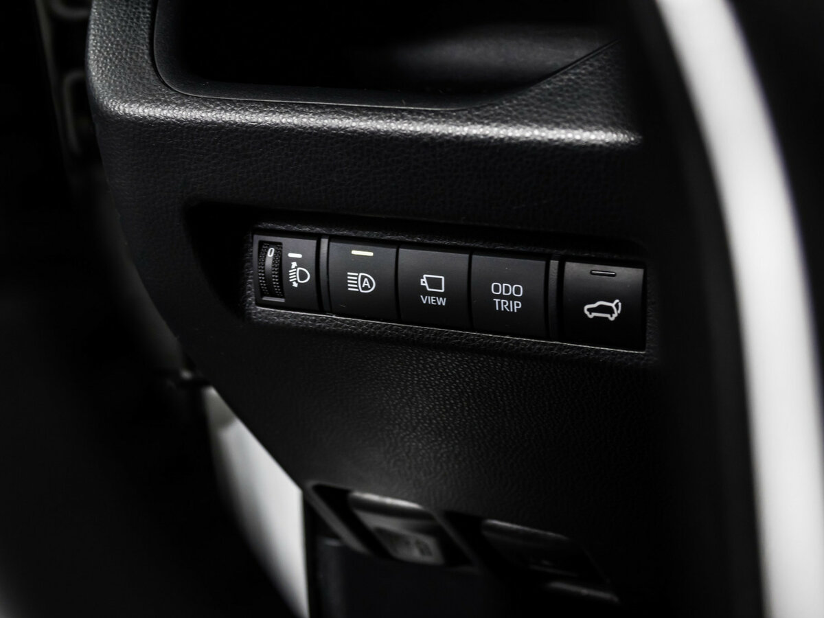 Toyota RAV4 2024 года с пробегом. Фото: #16