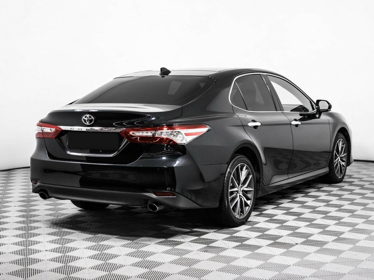 Toyota Camry 2022 года с пробегом. Фото: #3