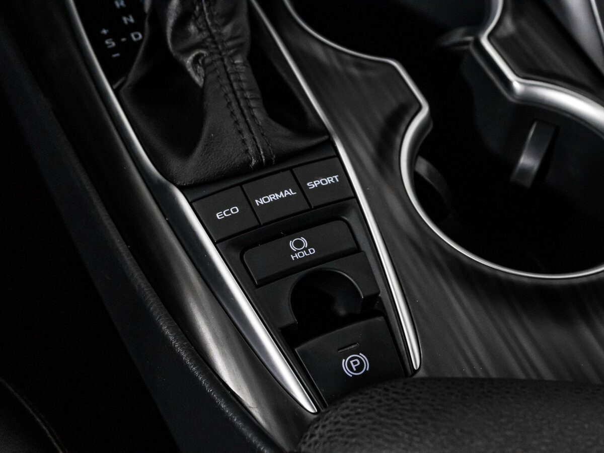 Toyota Camry 2022 года с пробегом. Фото: #15