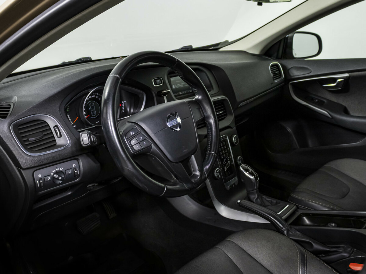 Volvo V40 Cross Country 2013 года с пробегом. Фото: #7