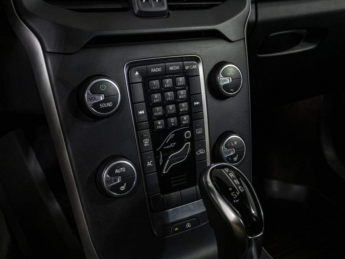 Volvo V40 Cross Country 2013 года с пробегом. Фото: #11