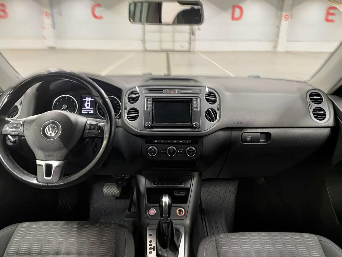 Б/У Фольксваген Тигуан 2016 года. Фото: #13