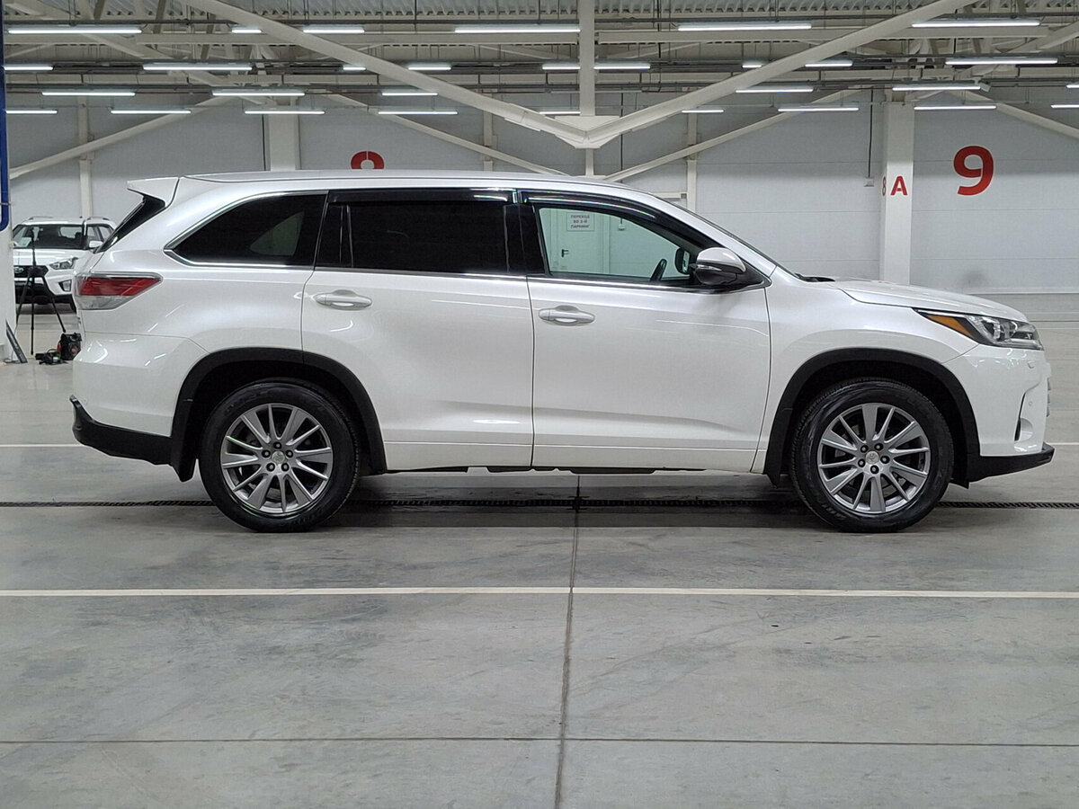 Toyota Highlander 2014 года с пробегом. Фото: #3