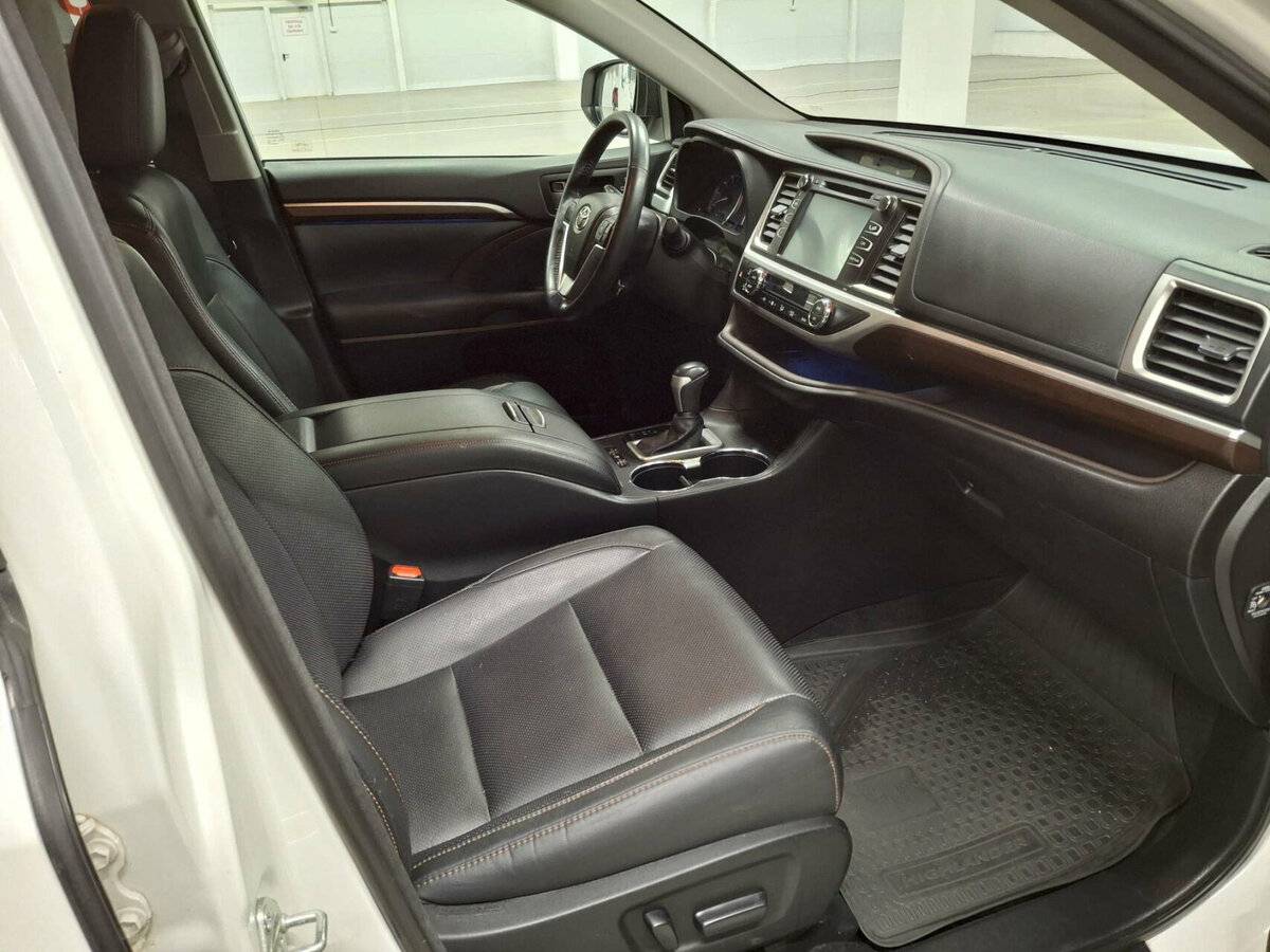 Toyota Highlander 2014 года с пробегом. Фото: #10