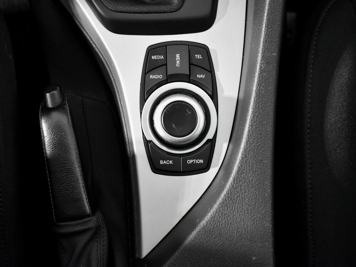 BMW X1 2010 года с пробегом. Фото: #8