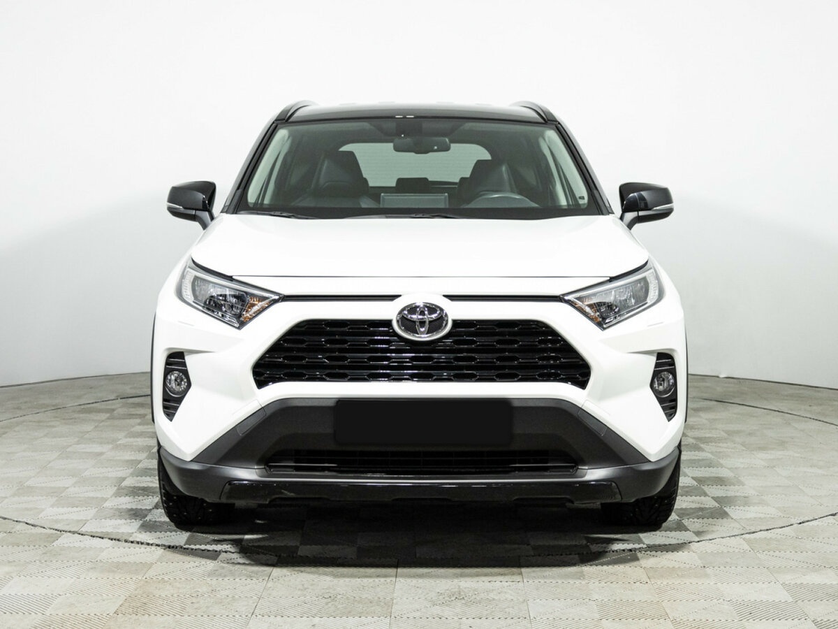 Toyota RAV4 2021 года с пробегом. Фото: #1