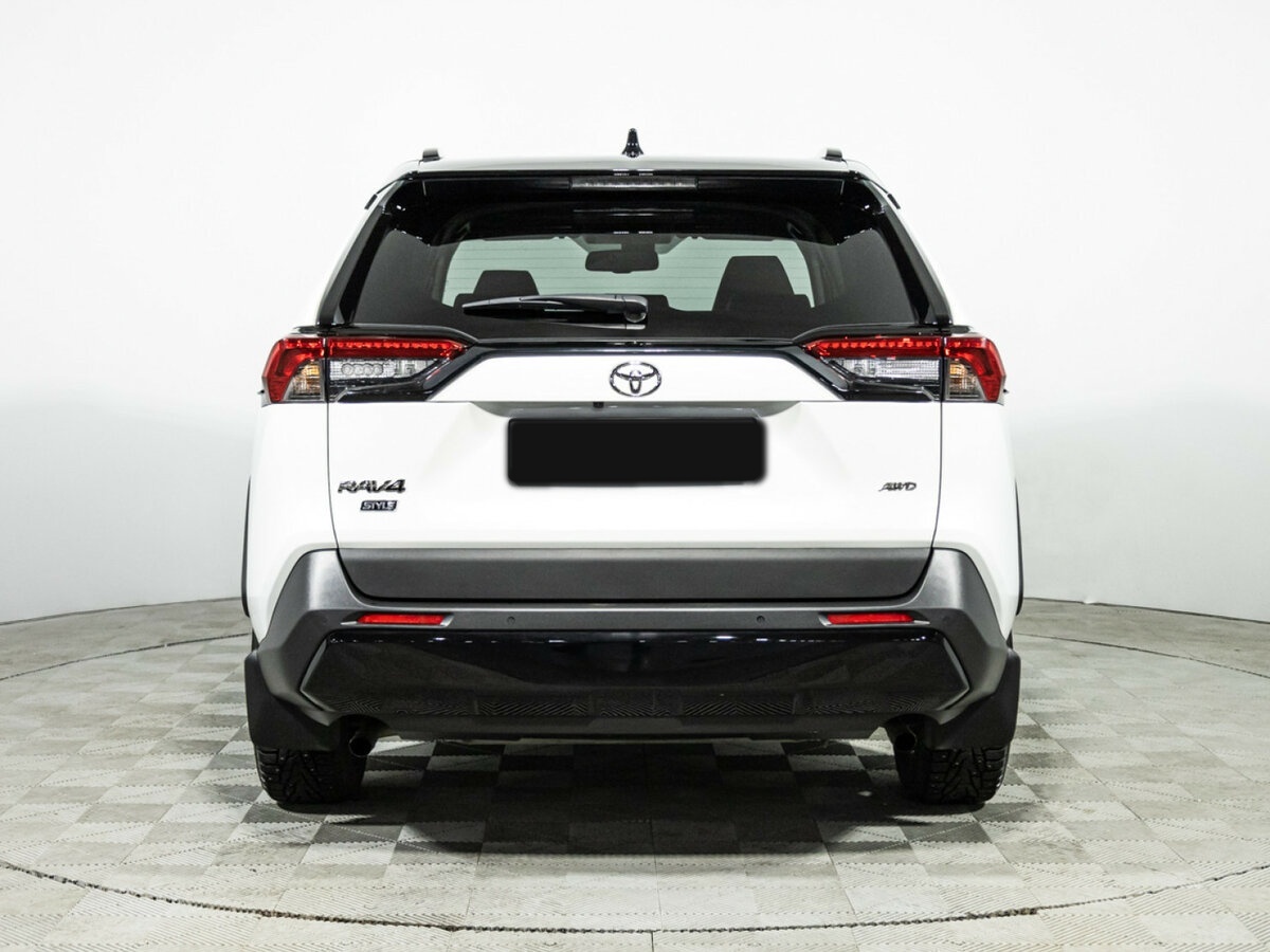 Toyota RAV4 2021 года с пробегом. Фото: #5