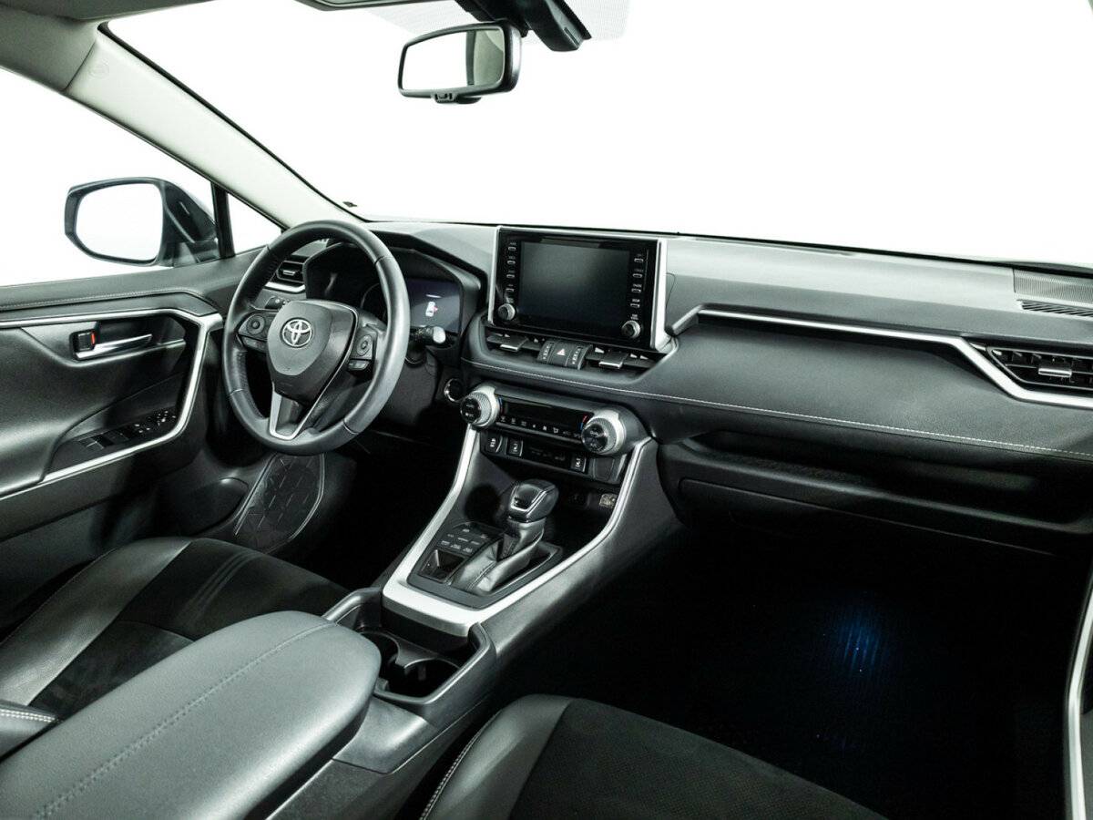 Toyota RAV4 2021 года с пробегом. Фото: #8