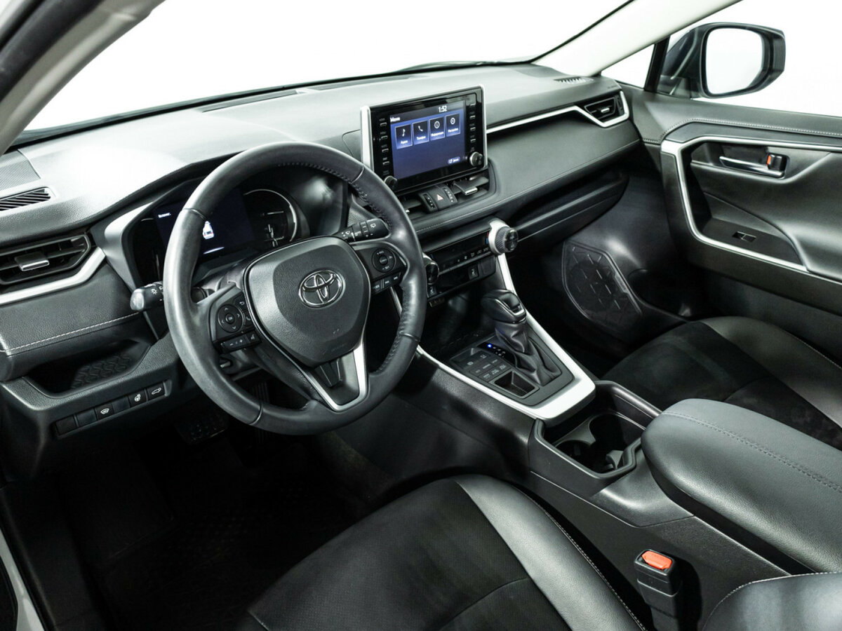 Toyota RAV4 2021 года с пробегом. Фото: #10