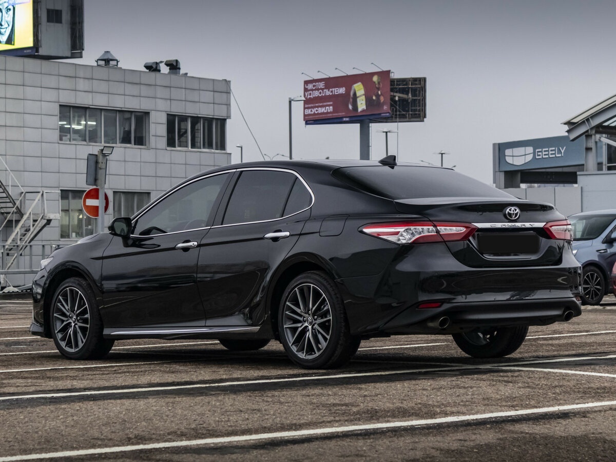 Toyota Camry 2023 года с пробегом. Фото: #5