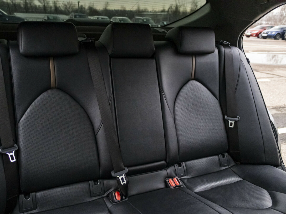 Toyota Camry 2023 года с пробегом. Фото: #14