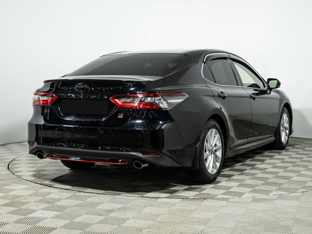 Toyota Camry 2023 года с пробегом. Фото: #3