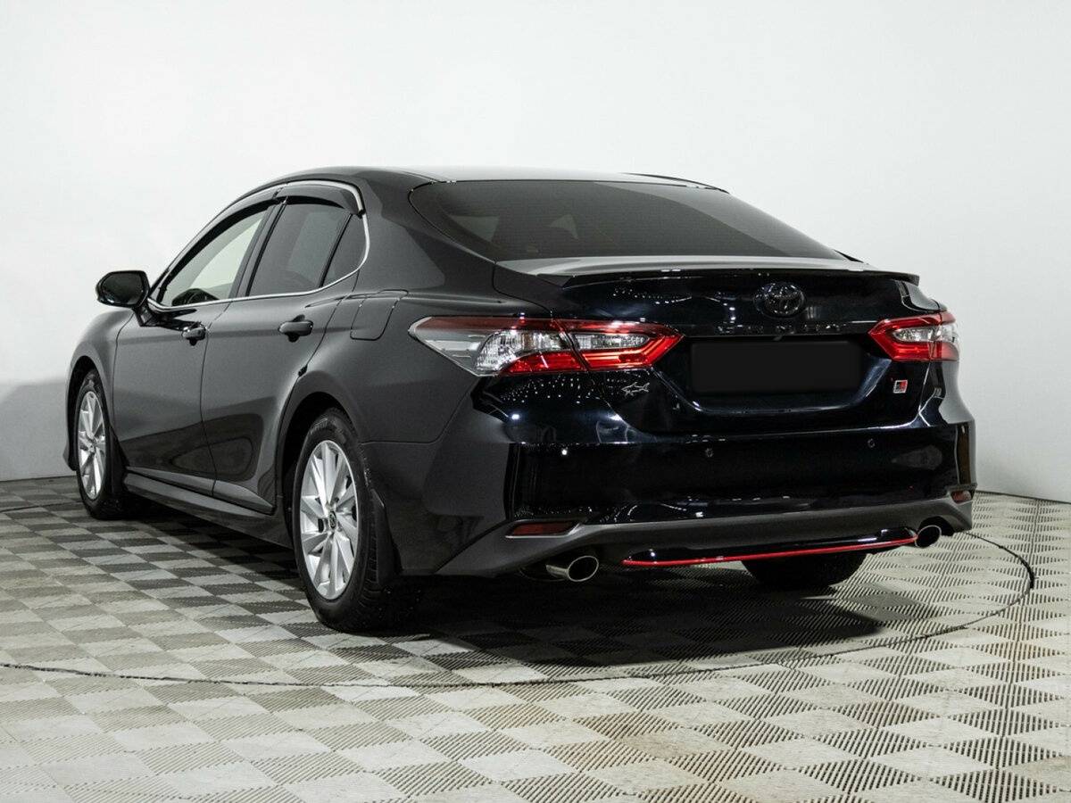 Toyota Camry 2023 года с пробегом. Фото: #5