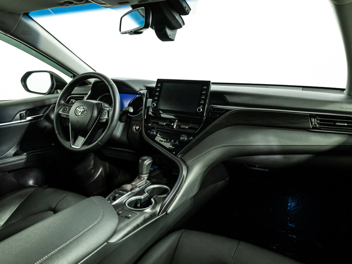 Toyota Camry 2023 года с пробегом. Фото: #6