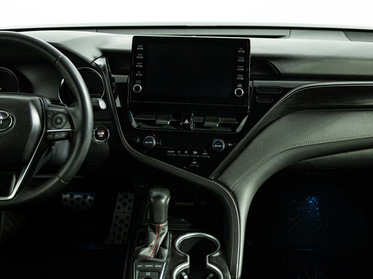 Toyota Camry 2023 года с пробегом. Фото: #11