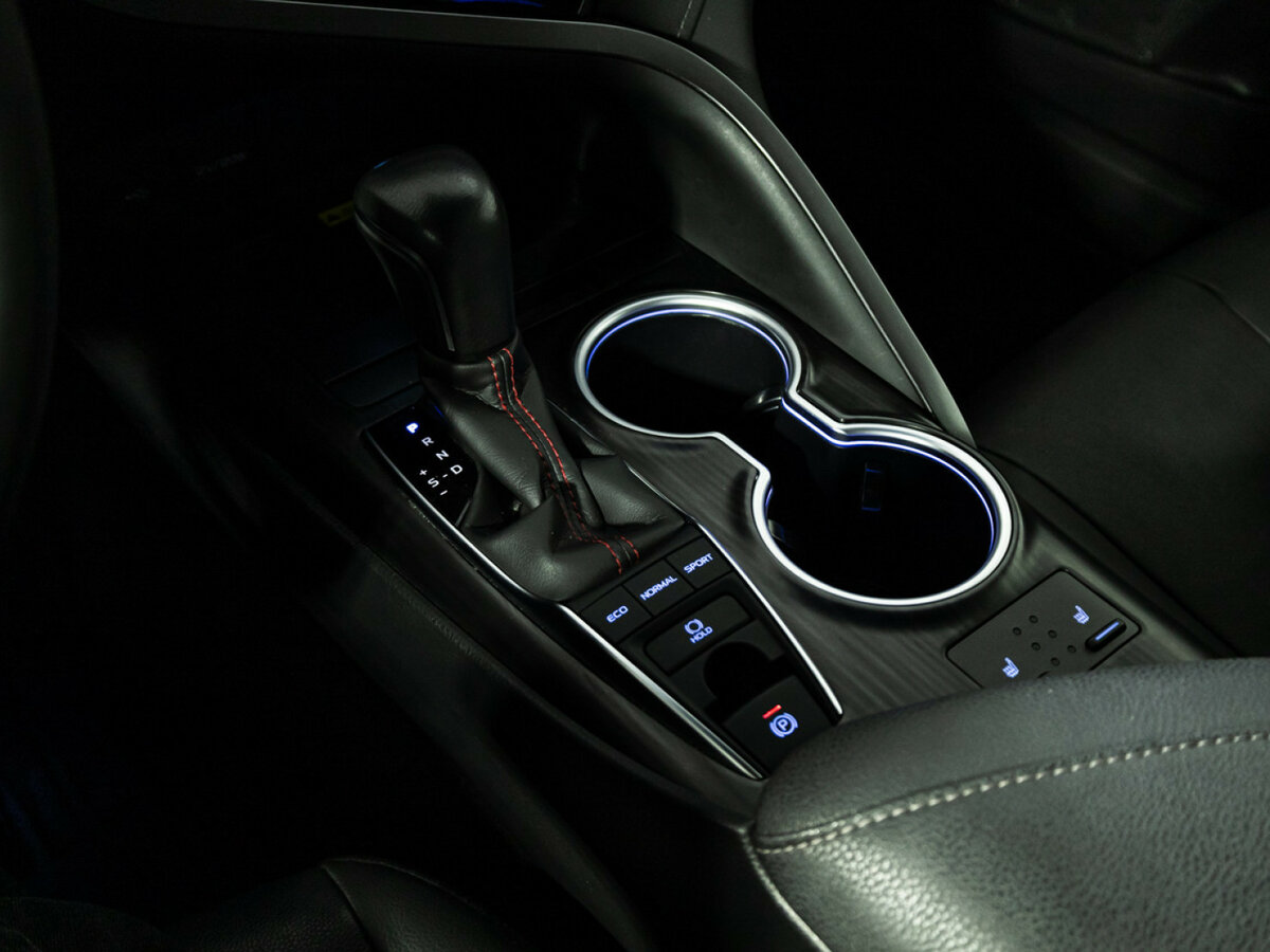 Toyota Camry 2023 года с пробегом. Фото: #17