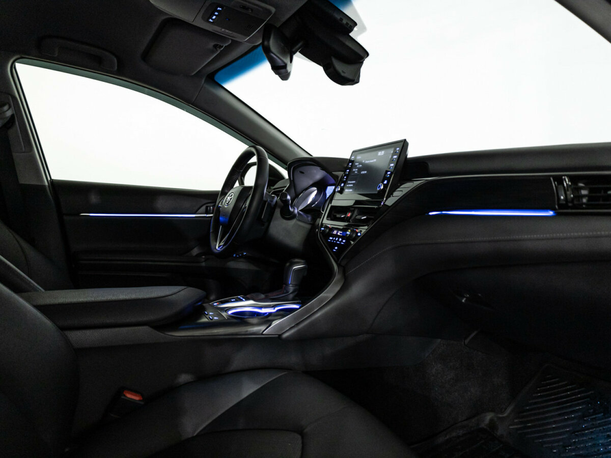 Toyota Camry 2023 года с пробегом. Фото: #19