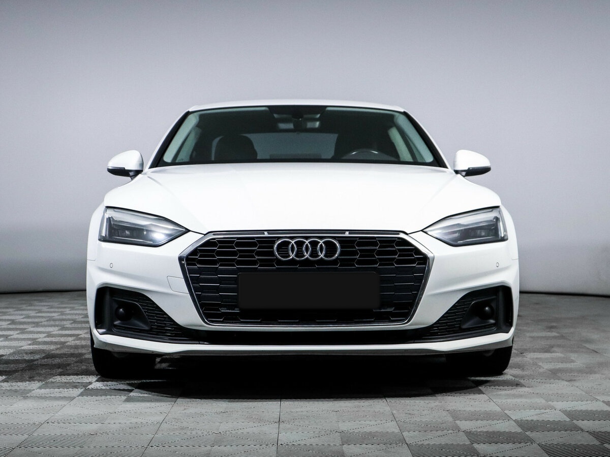 Audi A5 2021 года с пробегом. Фото: #1