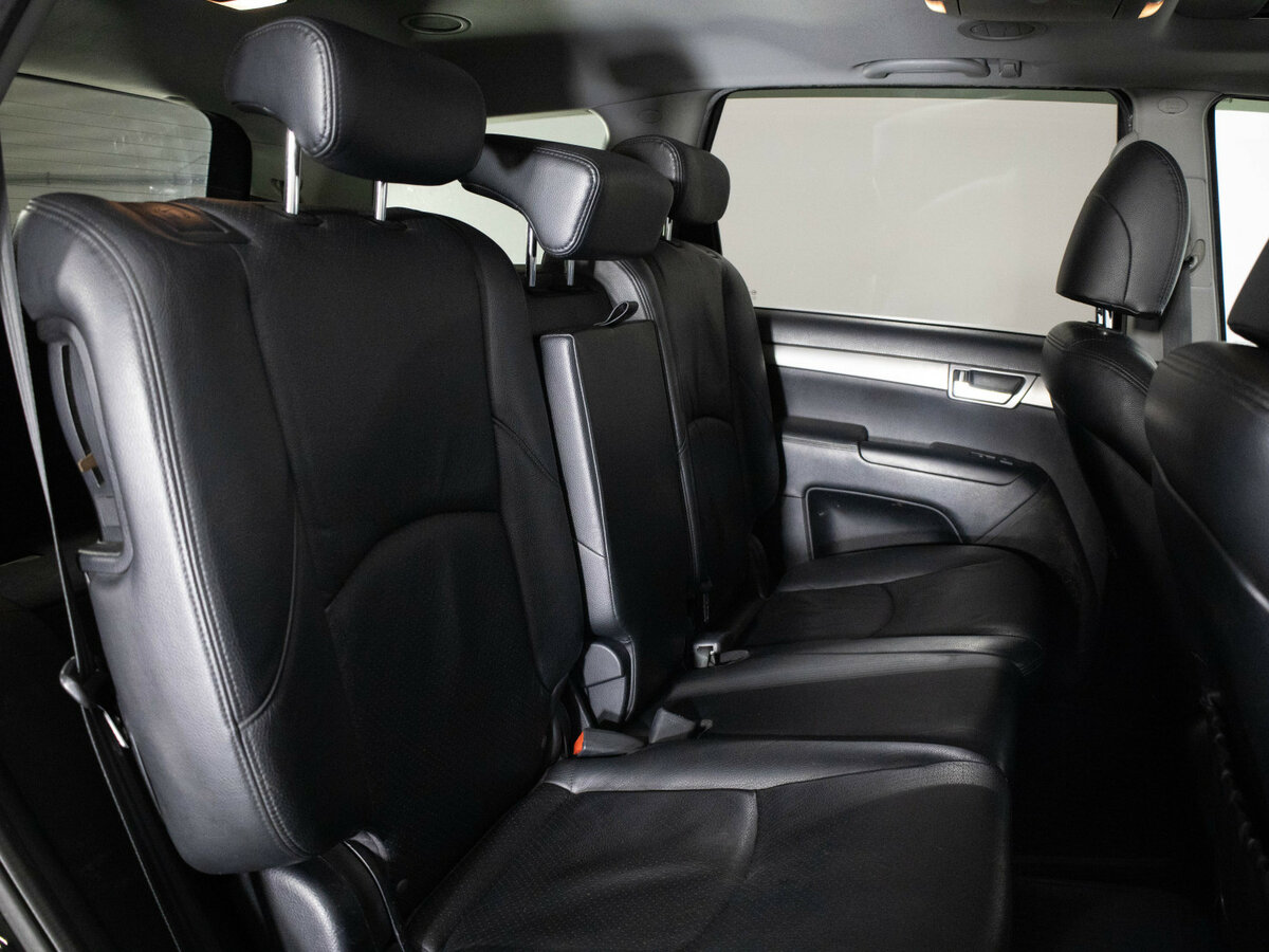 Kia Mohave 2009 года с пробегом. Фото: #17