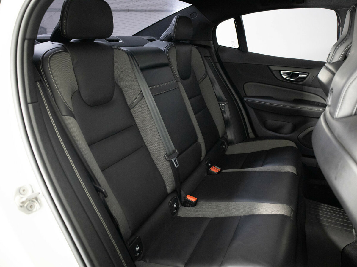 Volvo S60 2020 года с пробегом. Фото: #17