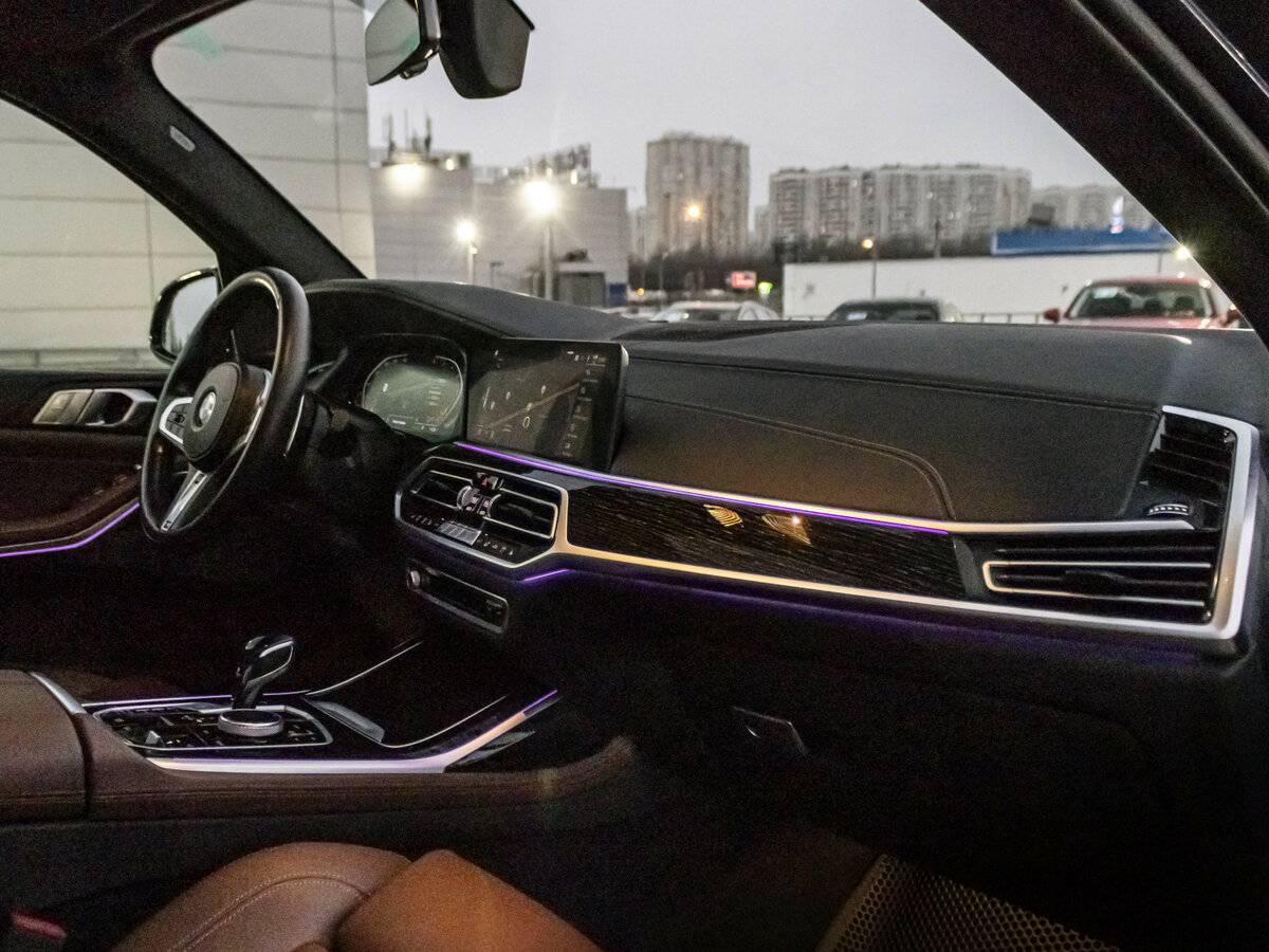 BMW X7 2020 года с пробегом. Фото: #7