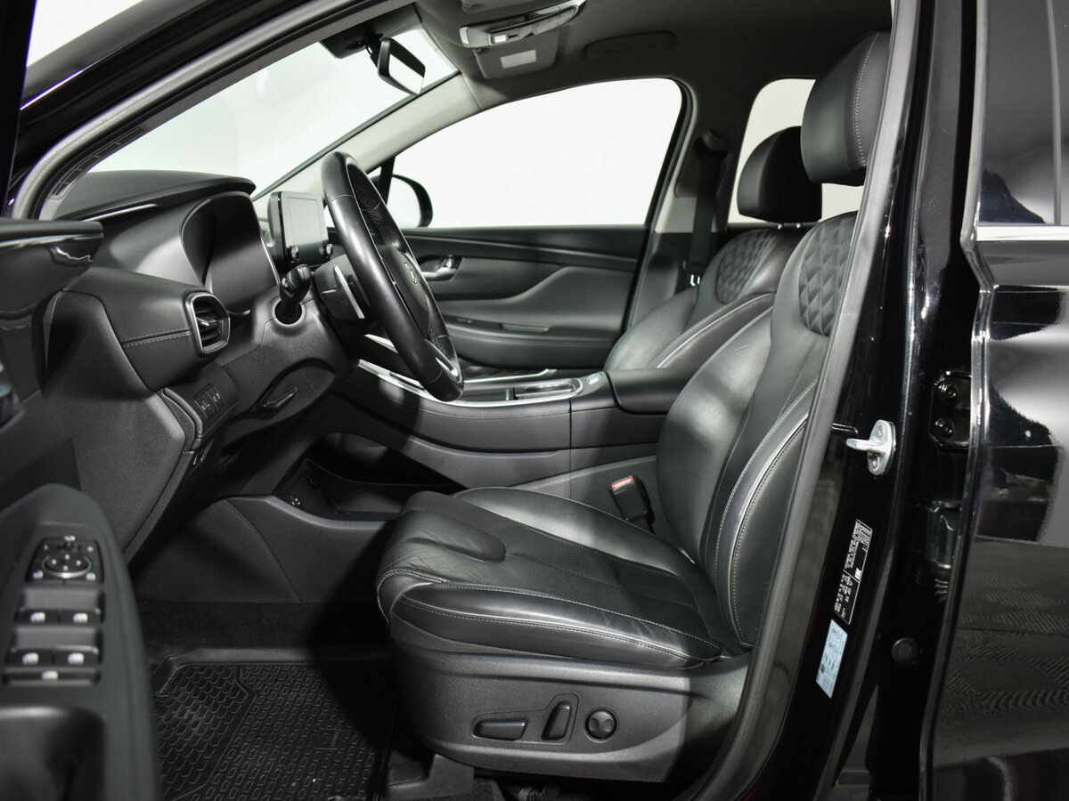 Hyundai Santa Fe 2021 года с пробегом. Фото: #7