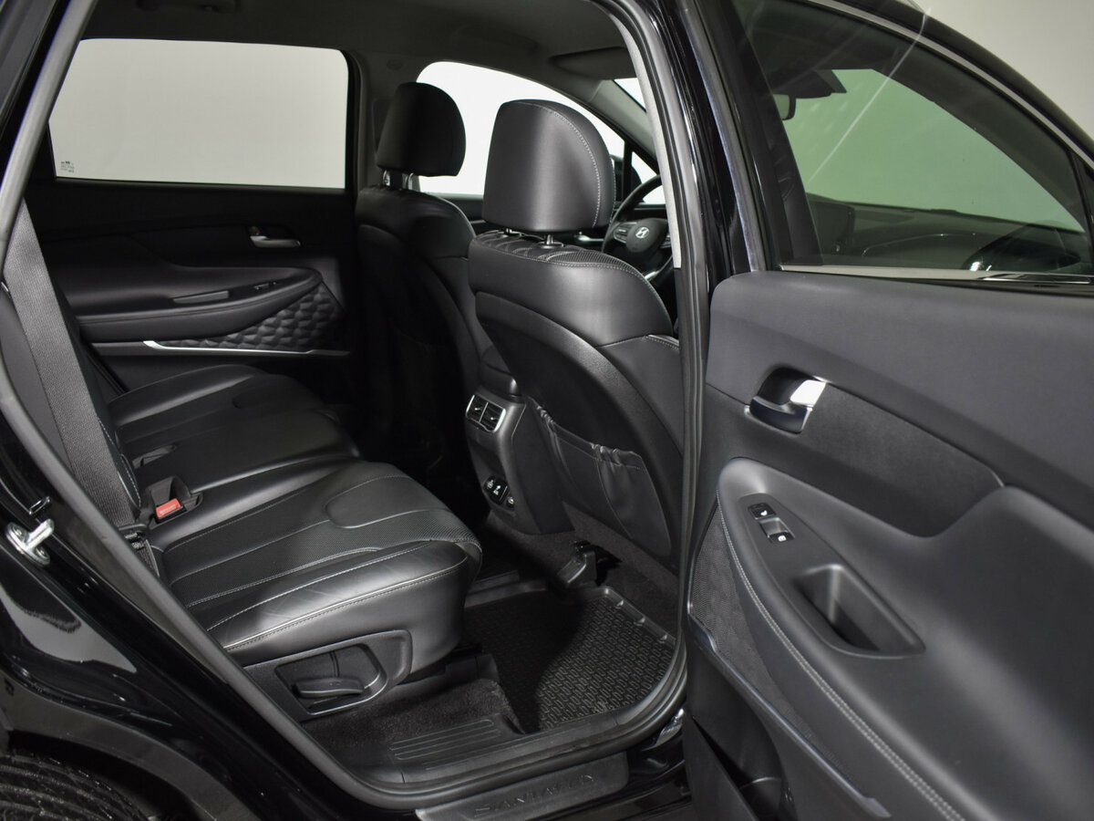 Hyundai Santa Fe 2021 года с пробегом. Фото: #9