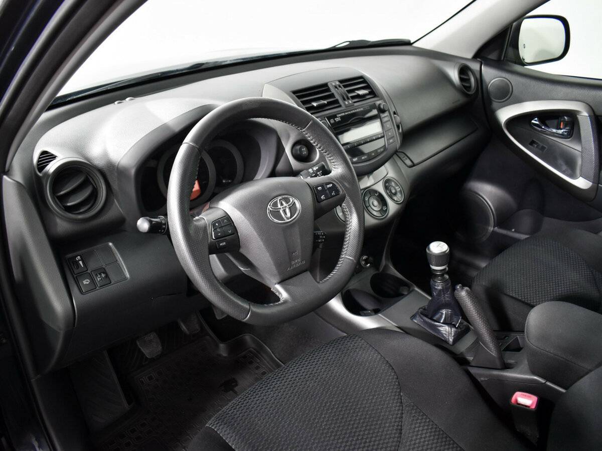 Toyota RAV4 2011 года с пробегом. Фото: #8