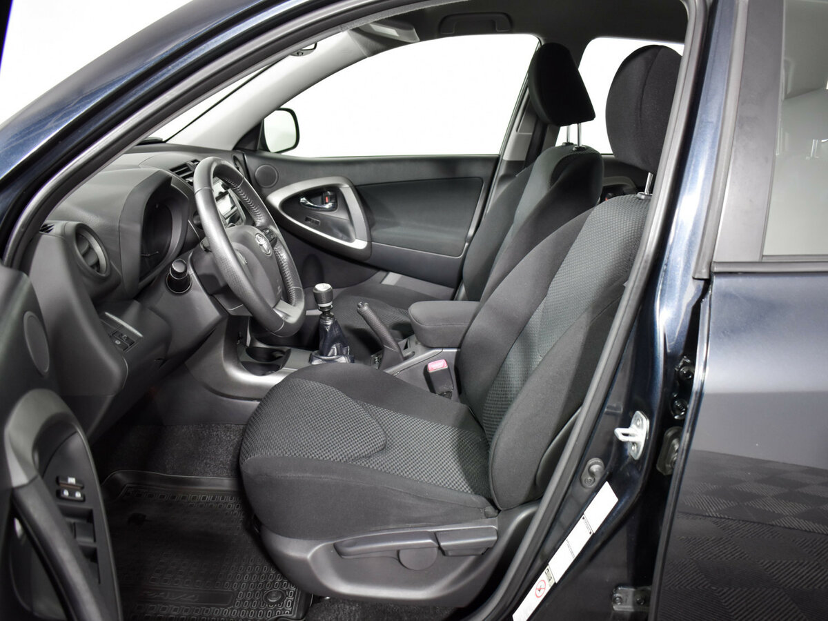 Toyota RAV4 2011 года с пробегом. Фото: #9